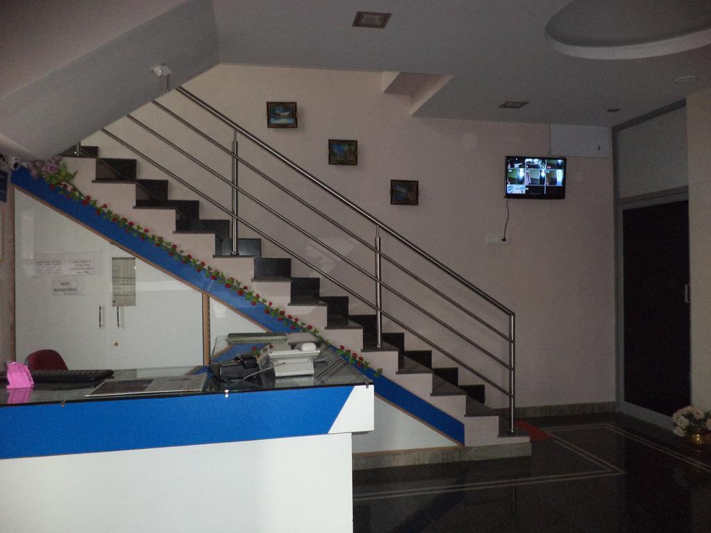 Hotel Blue Moon Residency Mysore Exterior foto